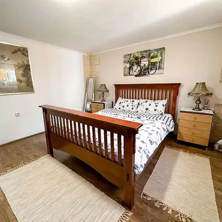 Meda Apartment *